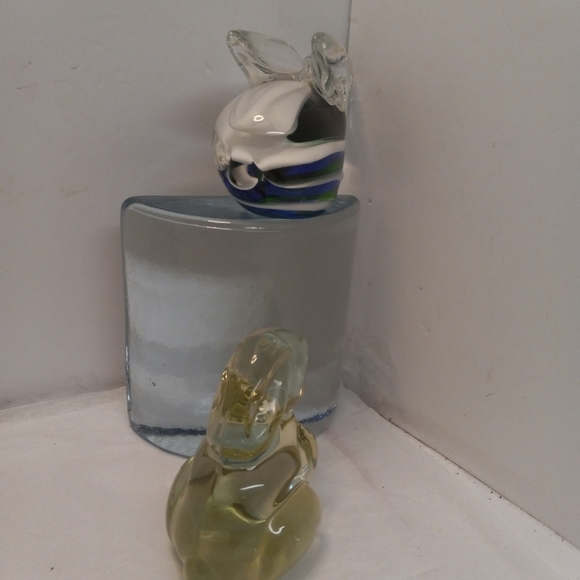 2 Paperweights Murano Blue & Clear, Green Glass Bunny Rabbits 4"x4.25 Collectibl - Picture 4 of 8